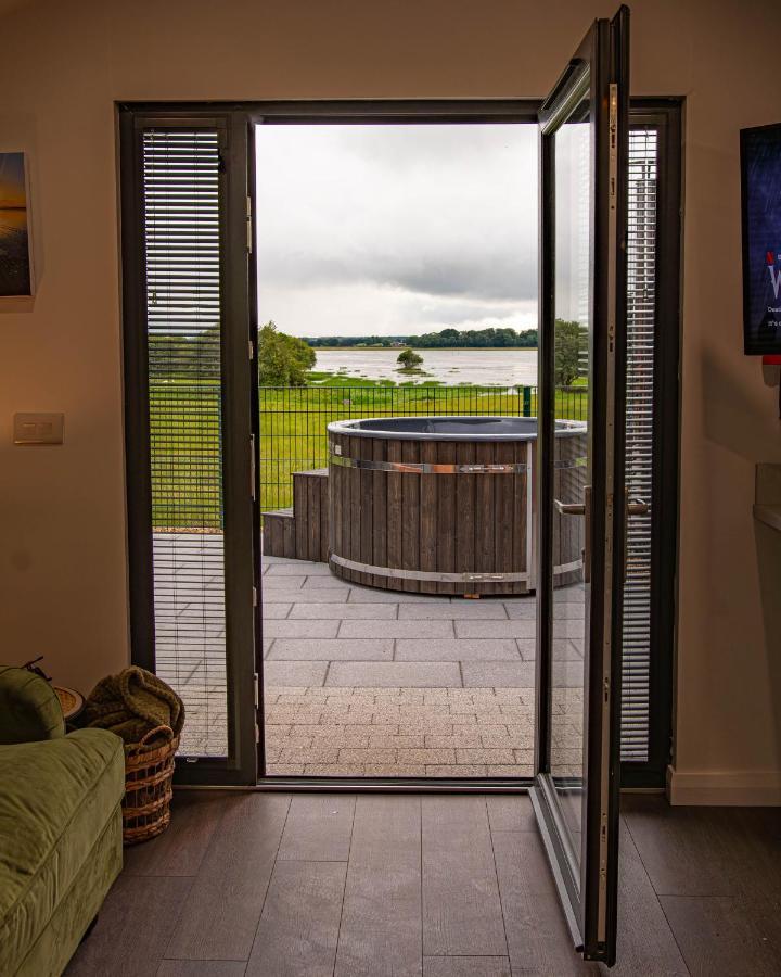 Lough Beg Glamping Hotel Newferry Buitenkant foto