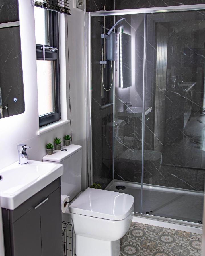 Lough Beg Glamping Hotel Newferry Buitenkant foto